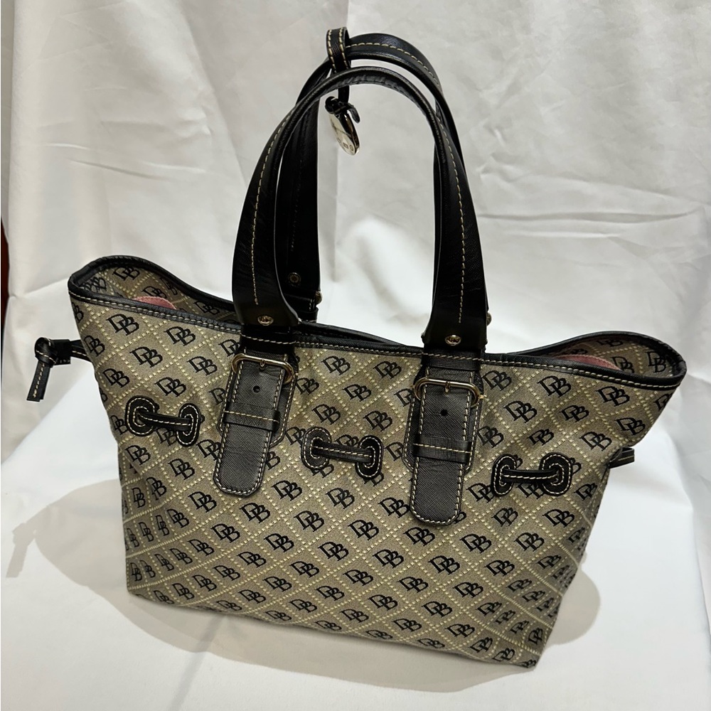 Dooney & Bourke Bag